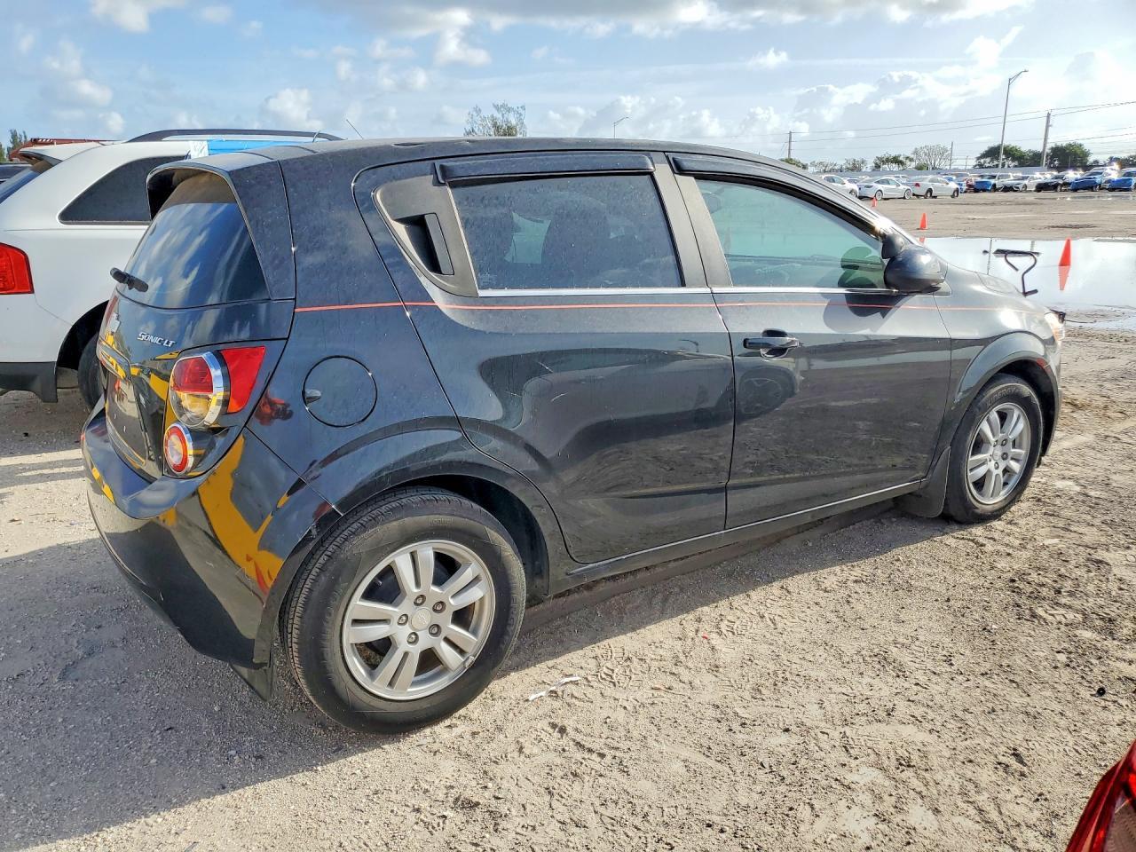 2015 CHEVROLET SONIC — фото 3