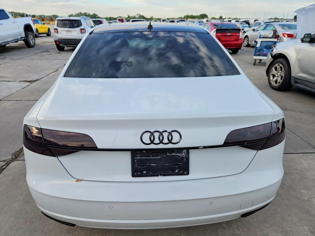 2017 AUDI A8 — фото 6