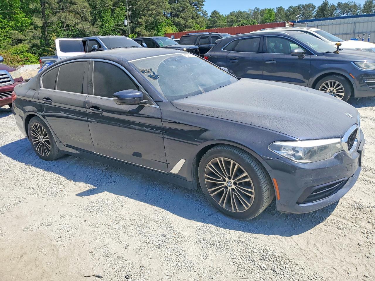 2019 BMW 5 SERIES — фото 4