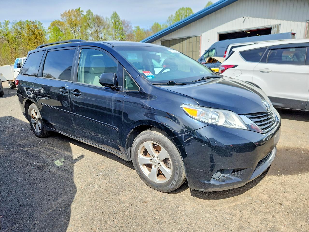 TOYOTA SIENNA