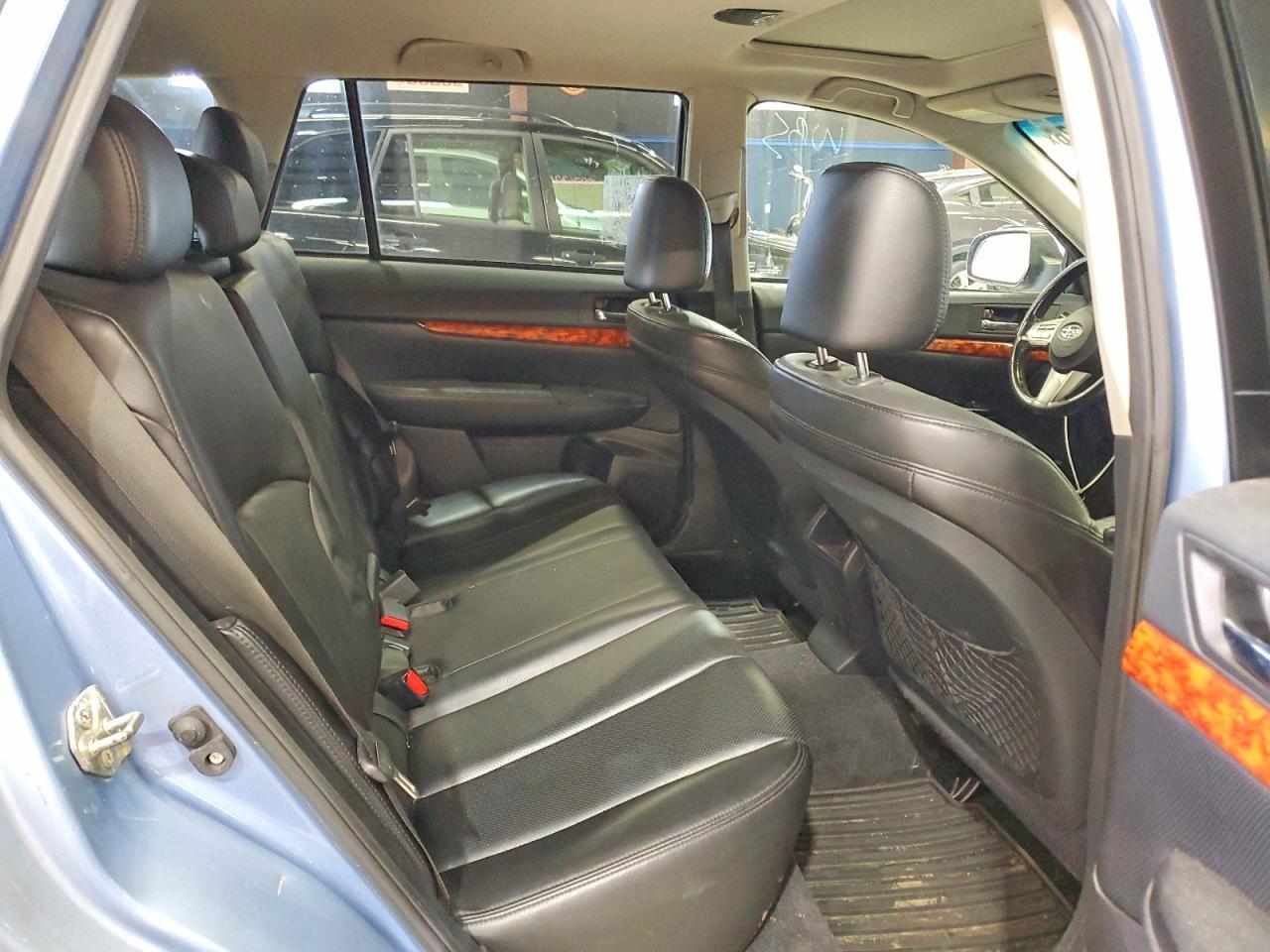 2010 SUBARU OUTBACK — фото 11