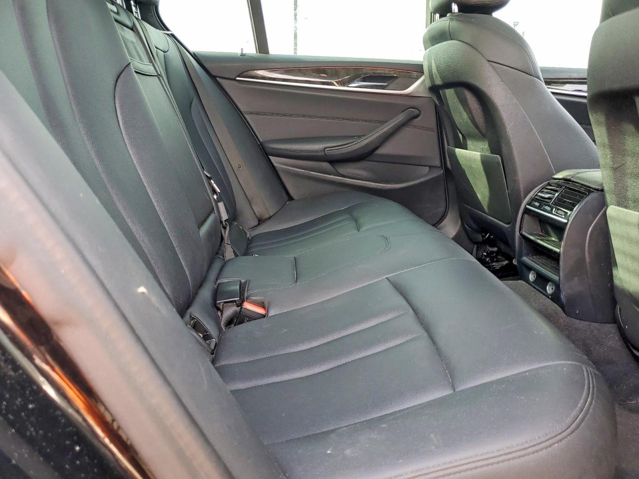 2019 BMW 5 SERIES — фото 10