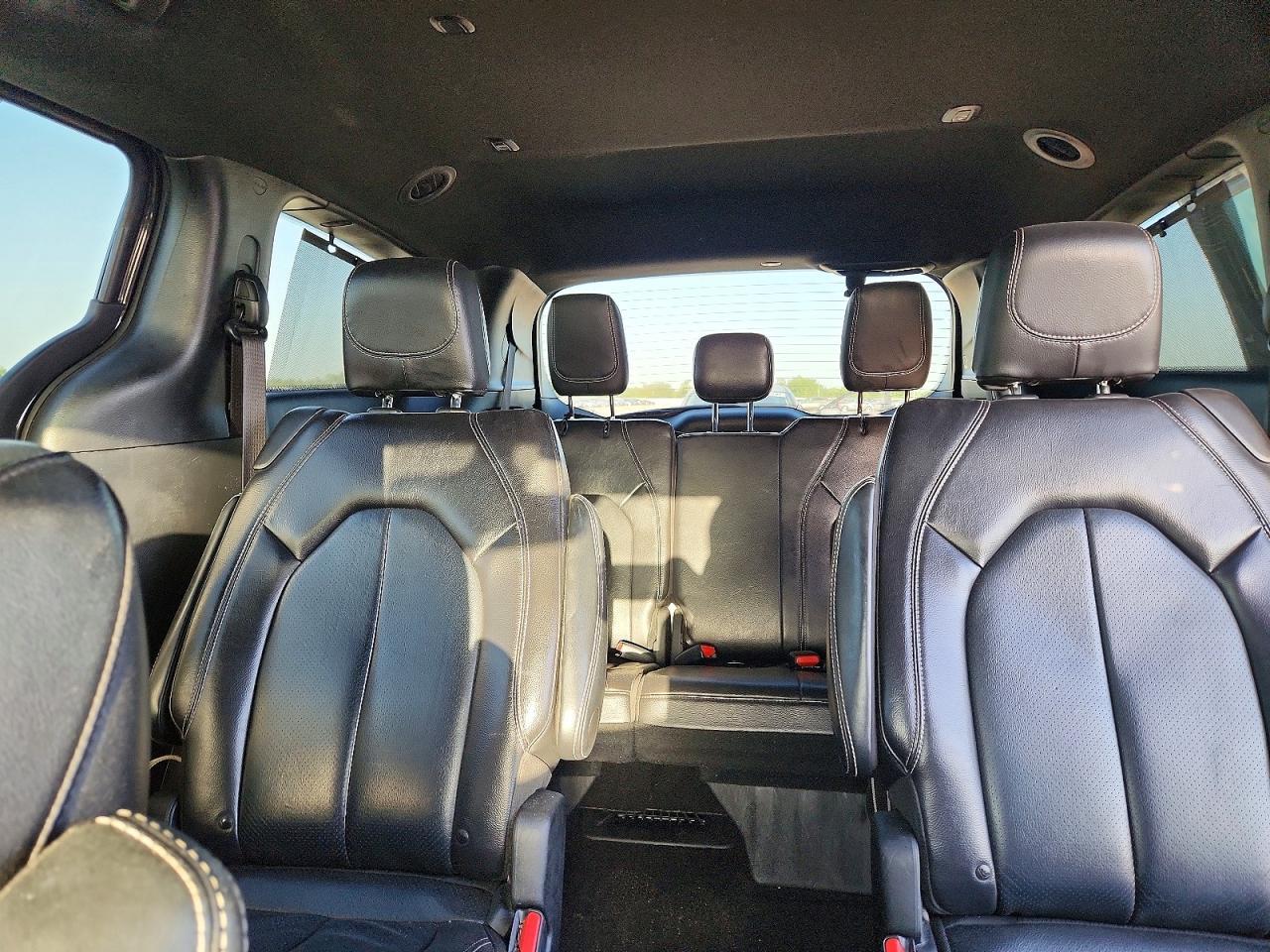 CHRYSLER PACIFICA