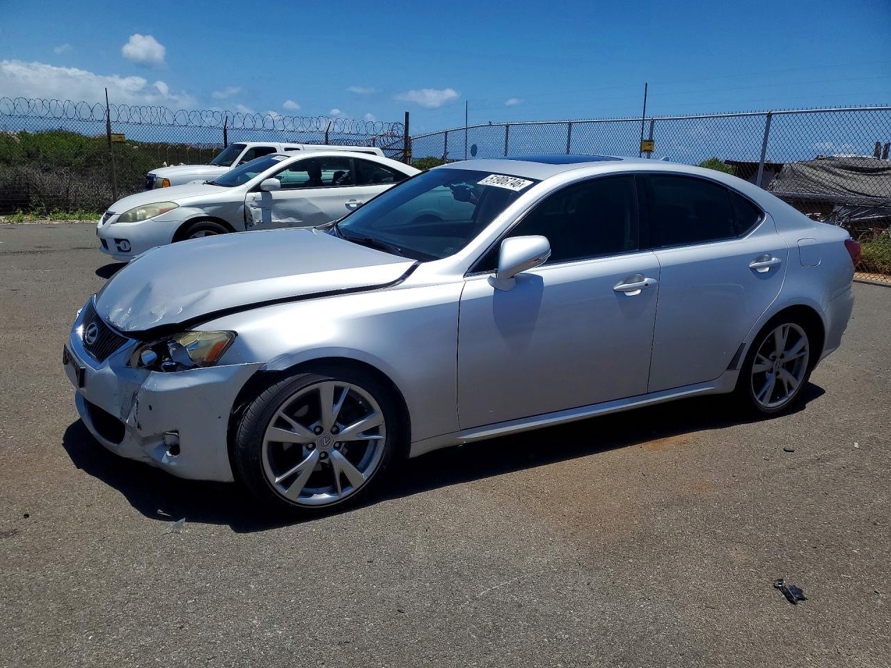 LEXUS IS