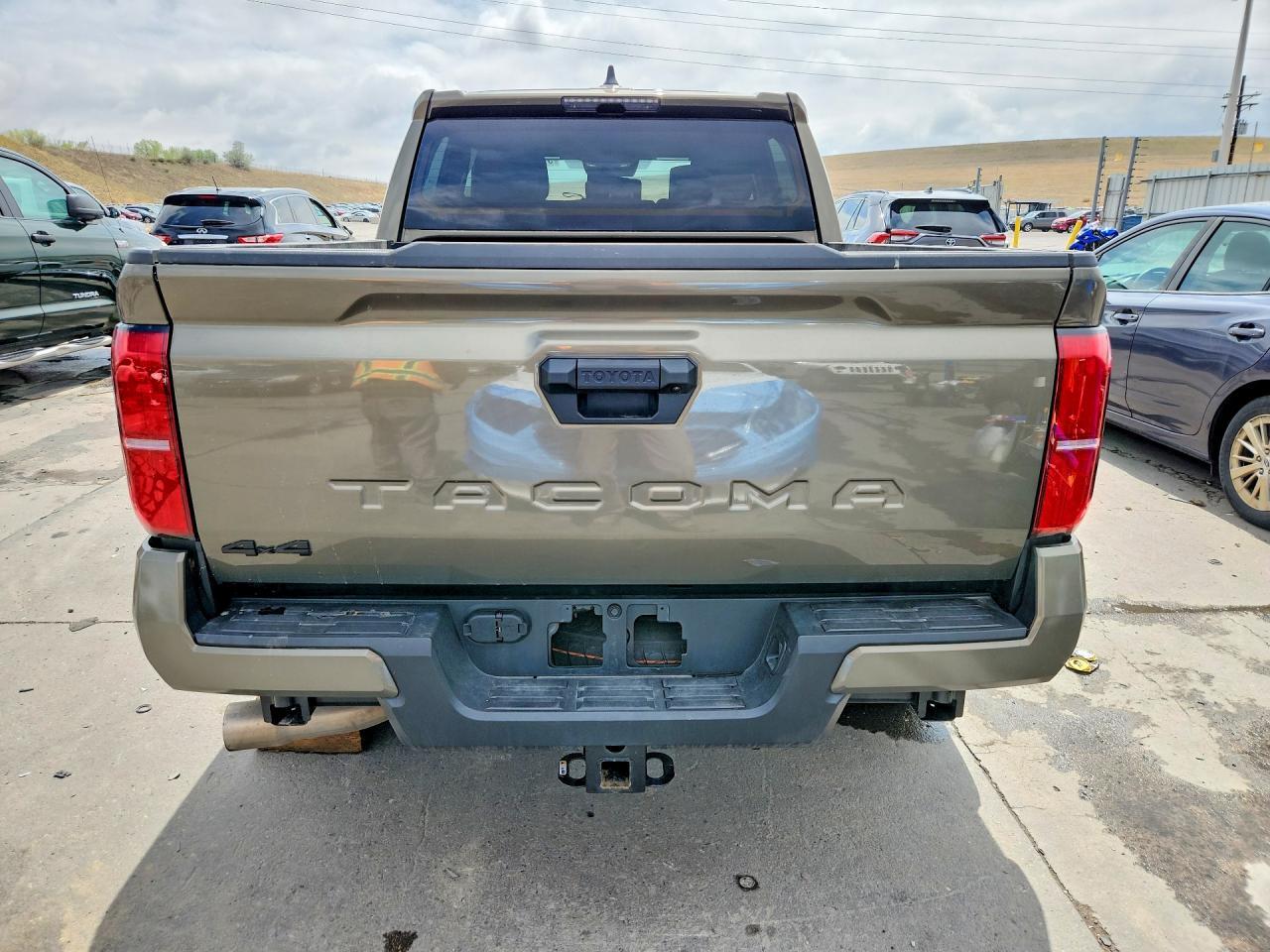 TOYOTA TACOMA