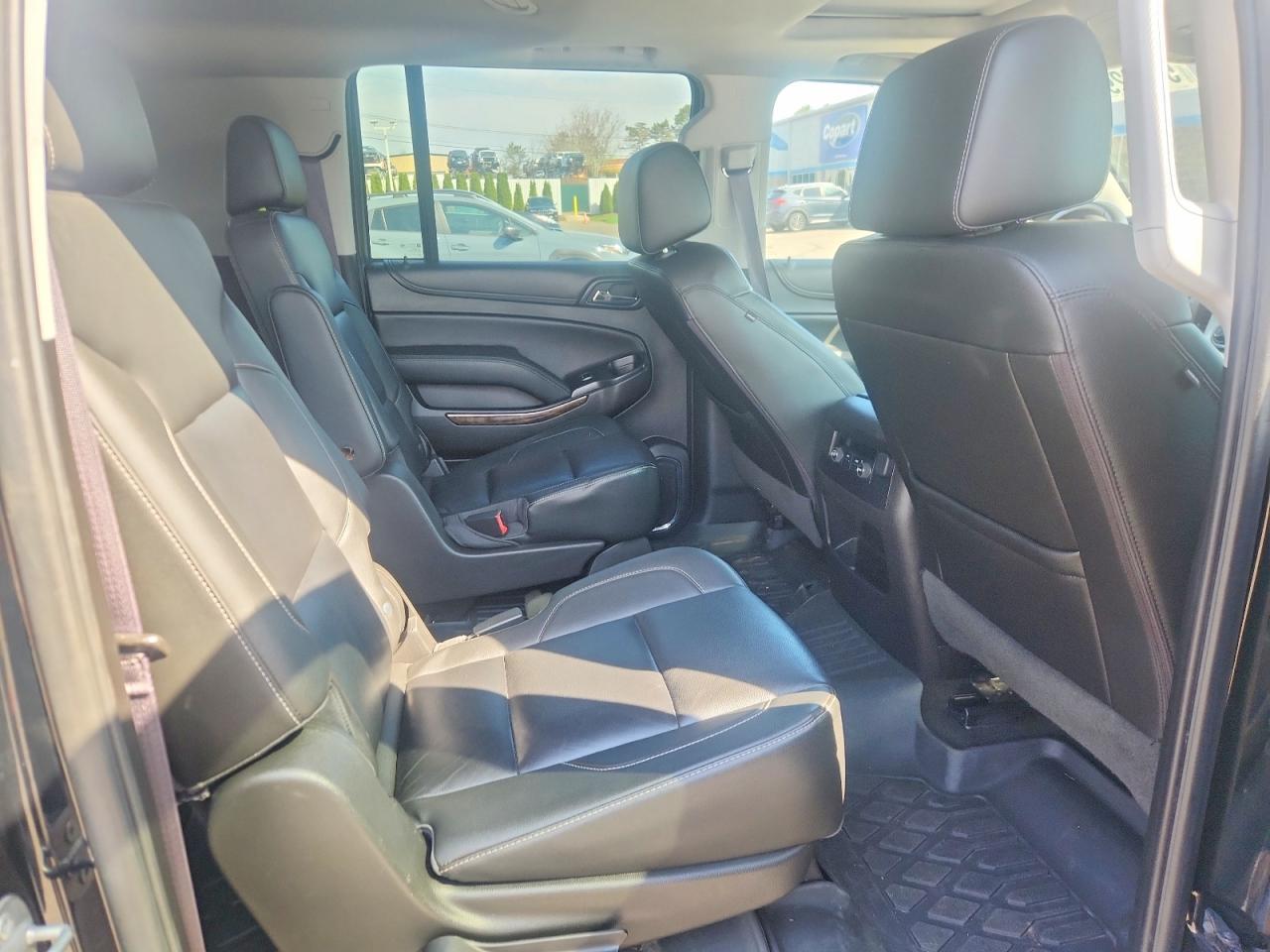 CHEVROLET SUBURBAN