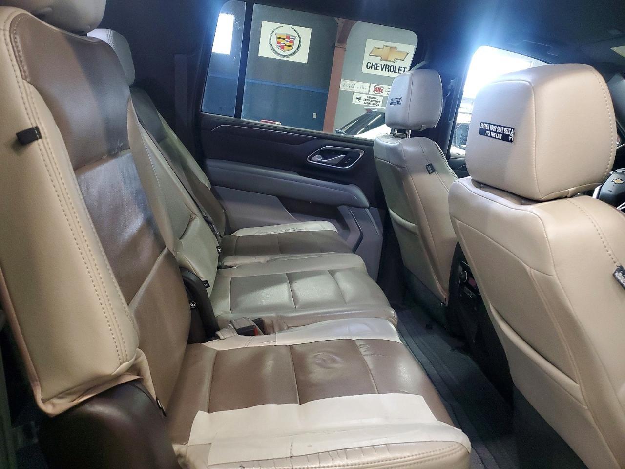 CHEVROLET SUBURBAN