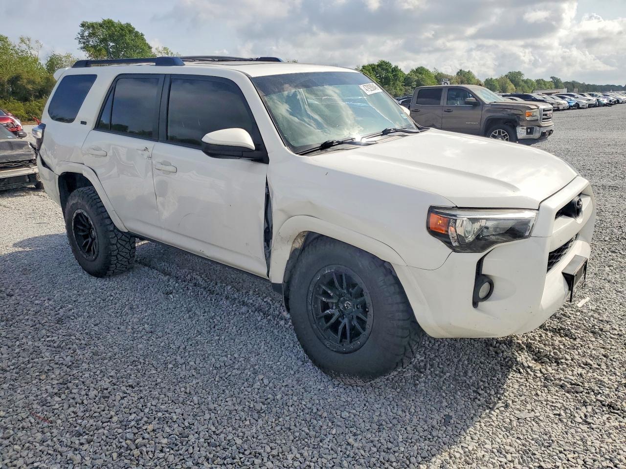 2018 TOYOTA 4RUNNER — фото 4
