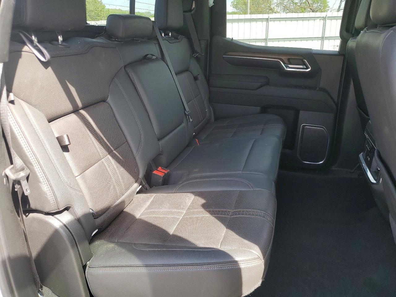 CHEVROLET SILVERADO