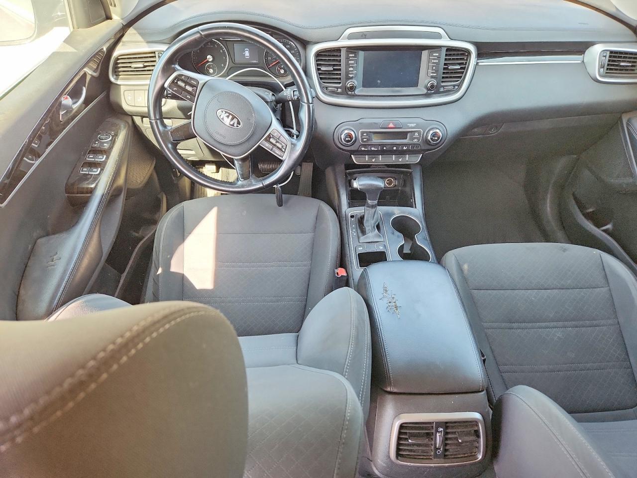 2019 KIA SORENTO — фото 8
