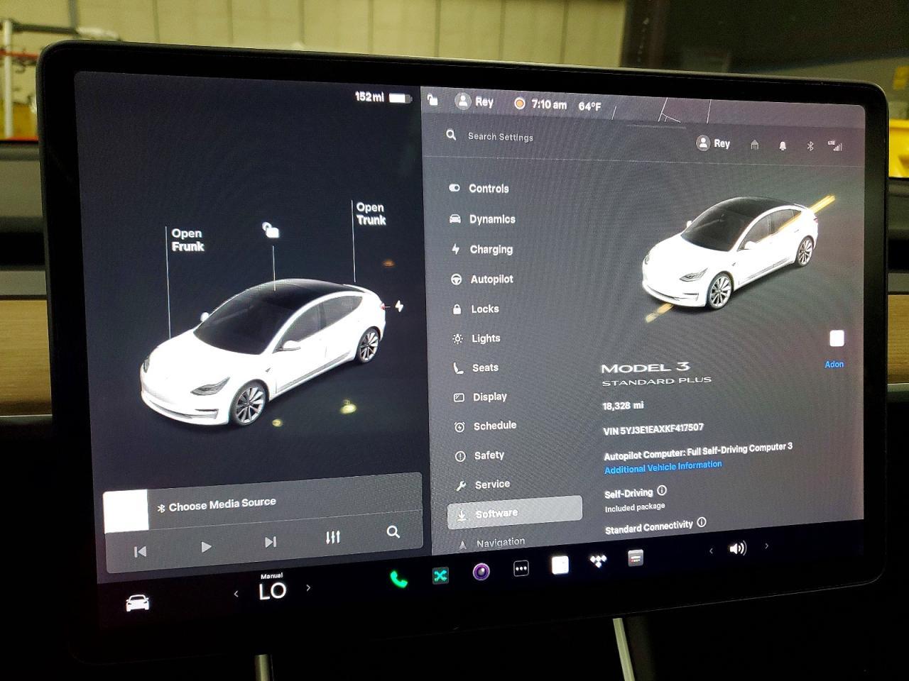 TESLA MODEL 3