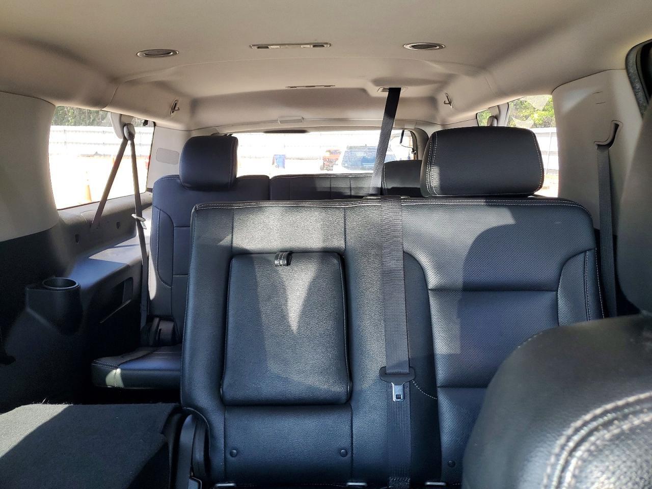 CHEVROLET SUBURBAN