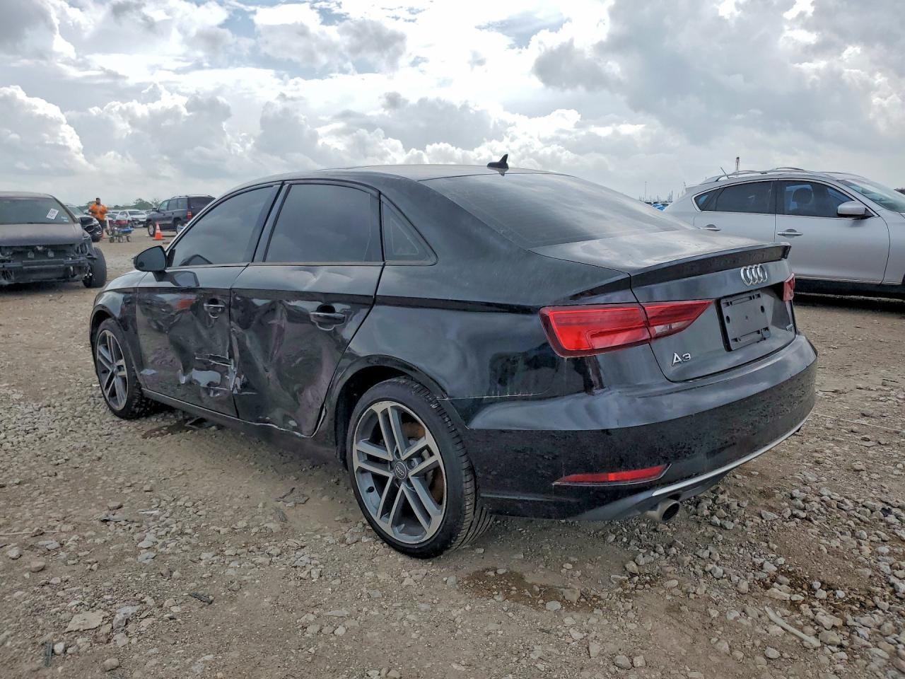 2019 AUDI A3 — фото 2
