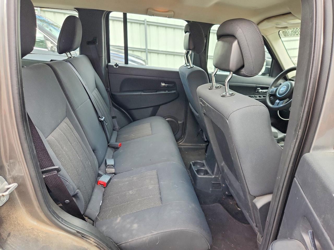 2012 JEEP LIBERTY — фото 11