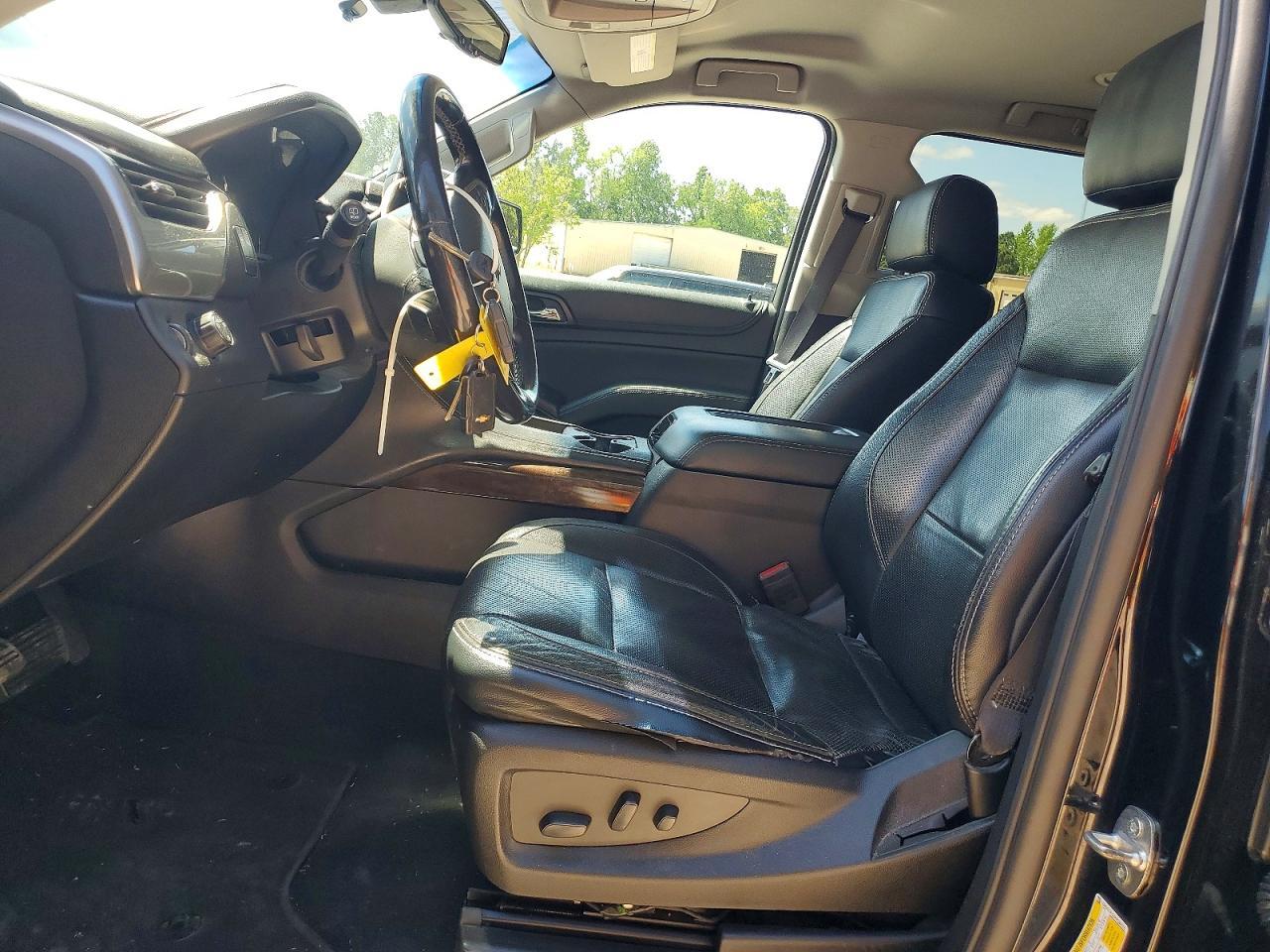 CHEVROLET SUBURBAN