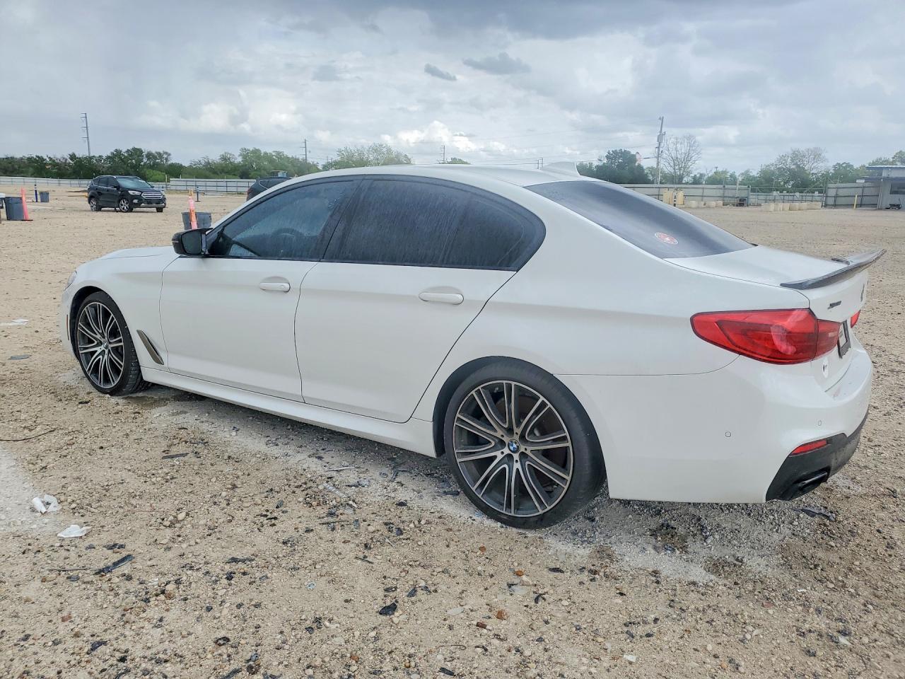 BMW 5 SERIES