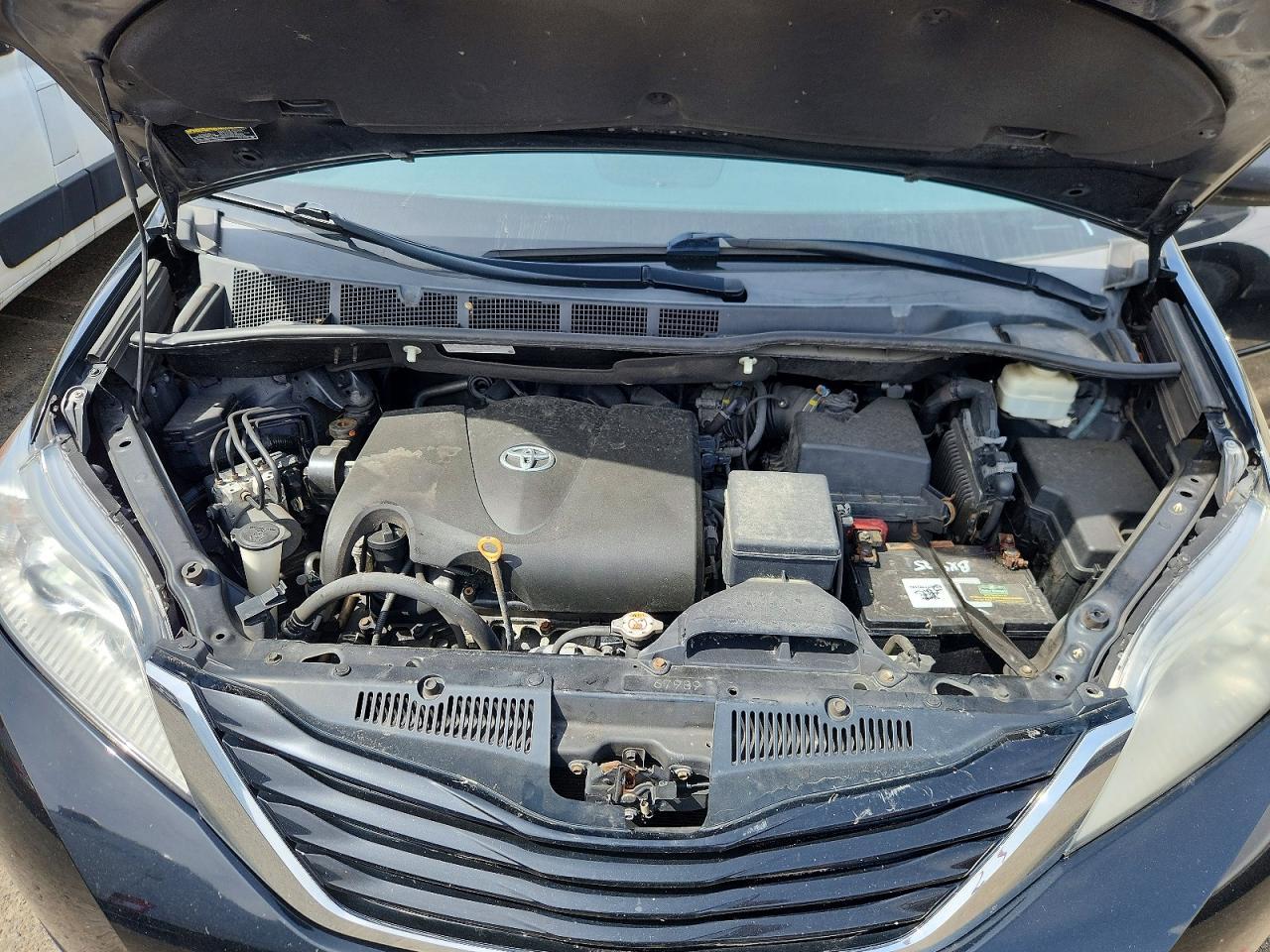 TOYOTA SIENNA
