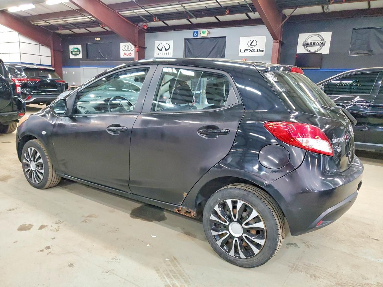 MAZDA 2