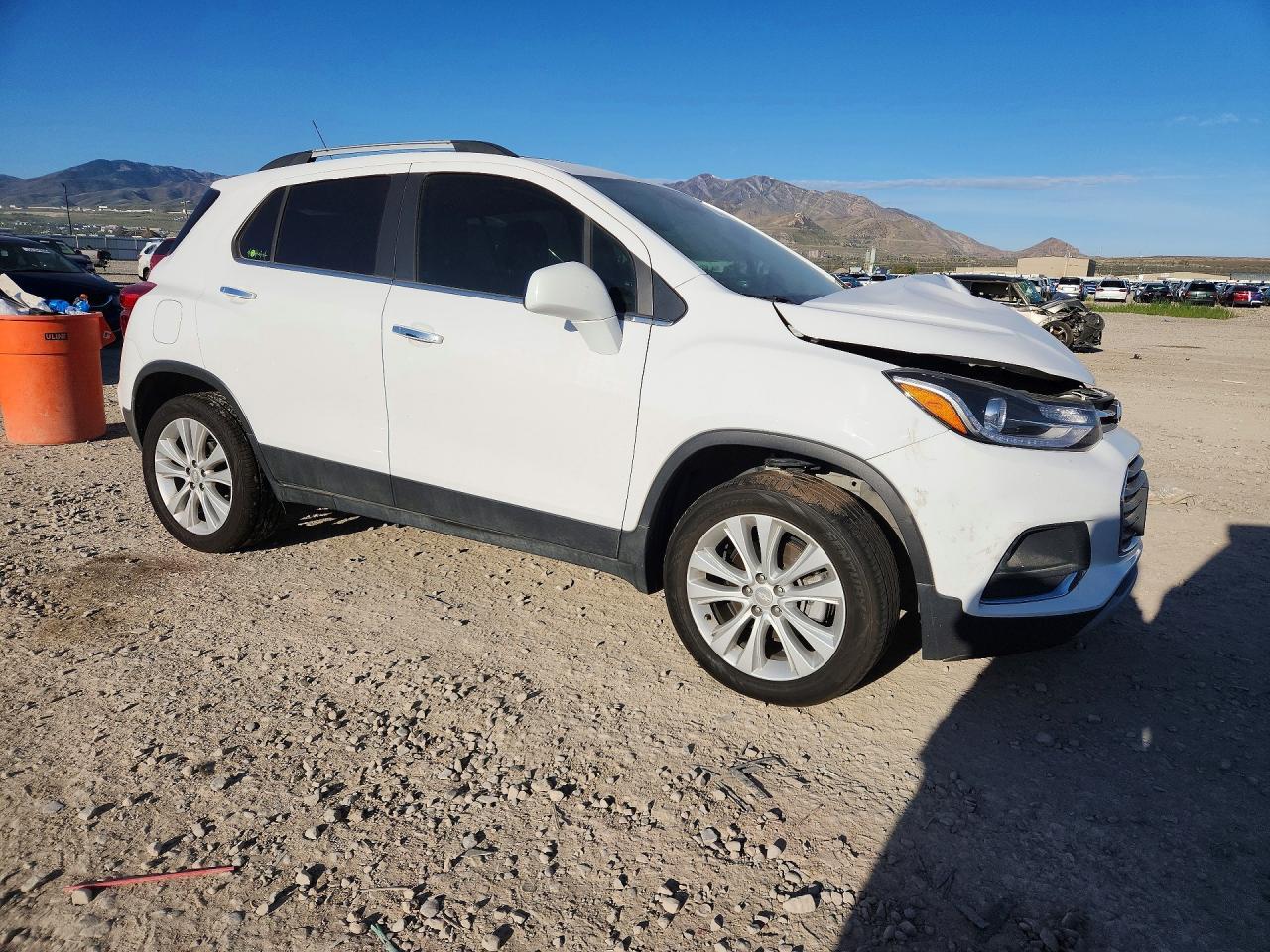 CHEVROLET TRAX