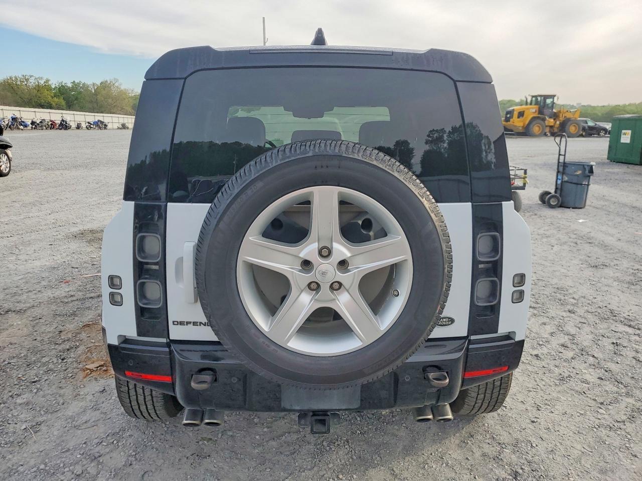 LAND ROVER DEFENDER