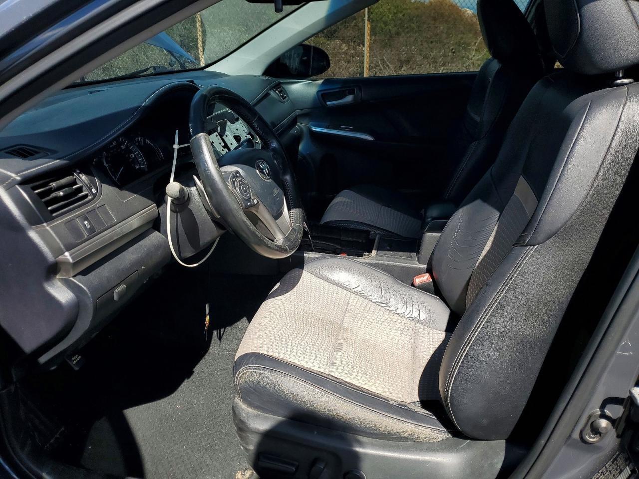 TOYOTA CAMRY