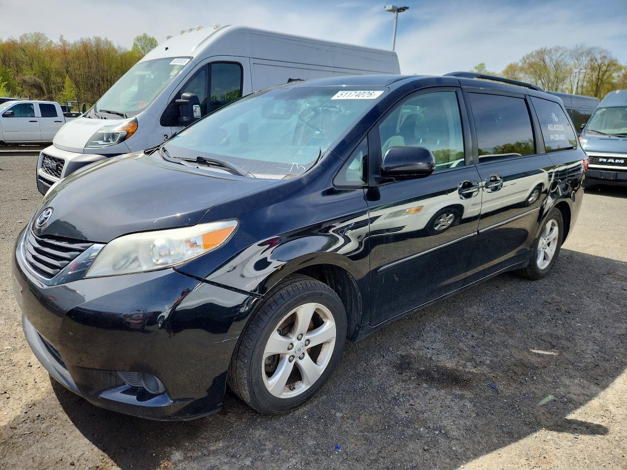 TOYOTA SIENNA