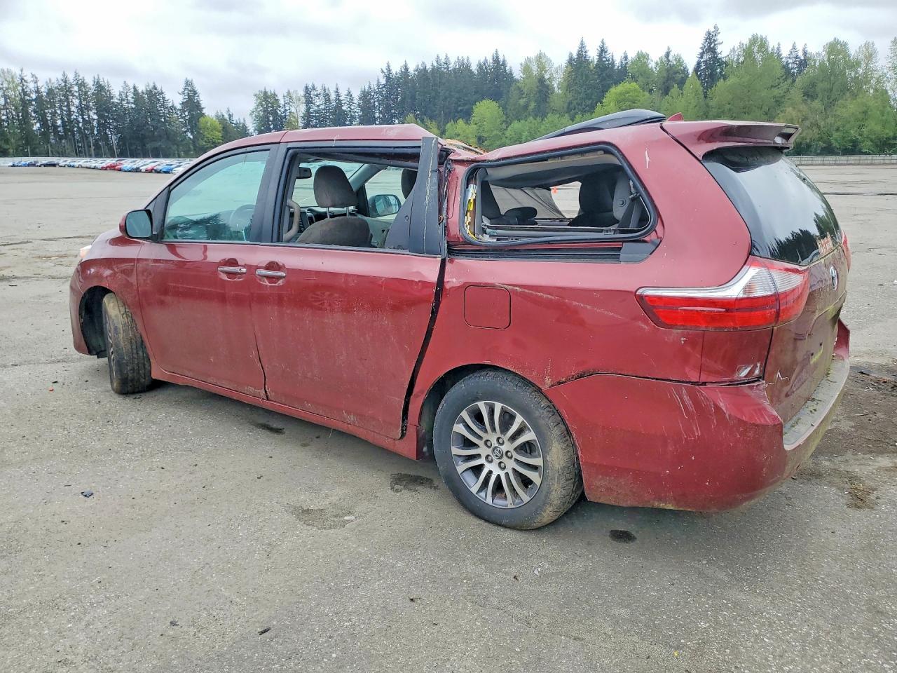2019 TOYOTA SIENNA — фото 2