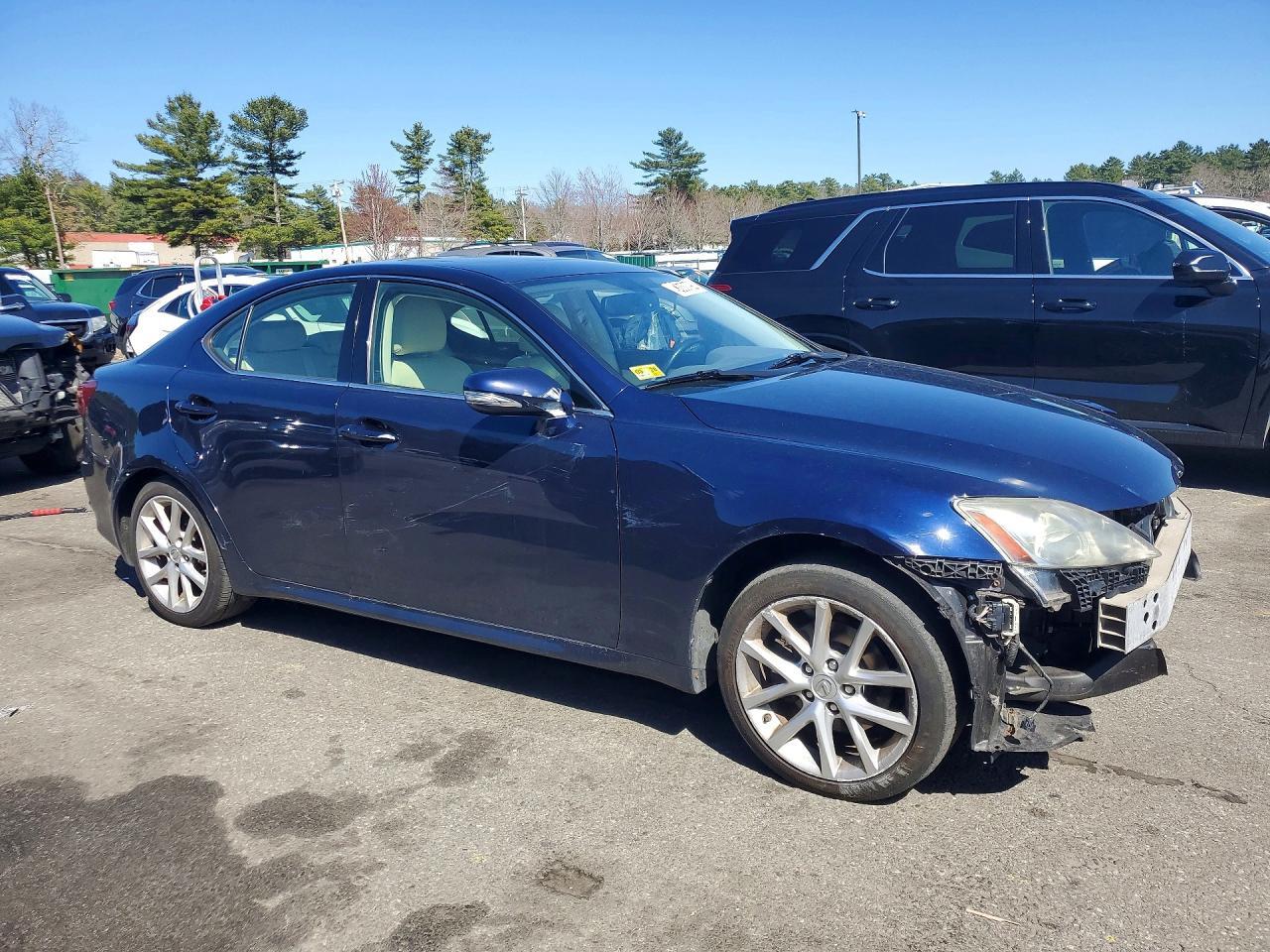 2012 LEXUS IS 250 — фото 4