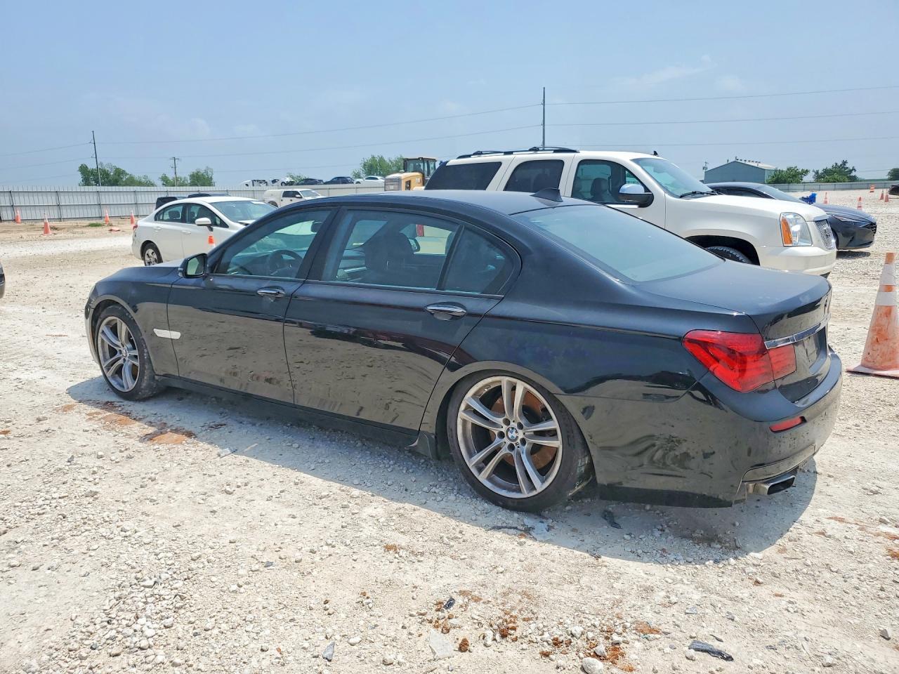 BMW 7 SERIES