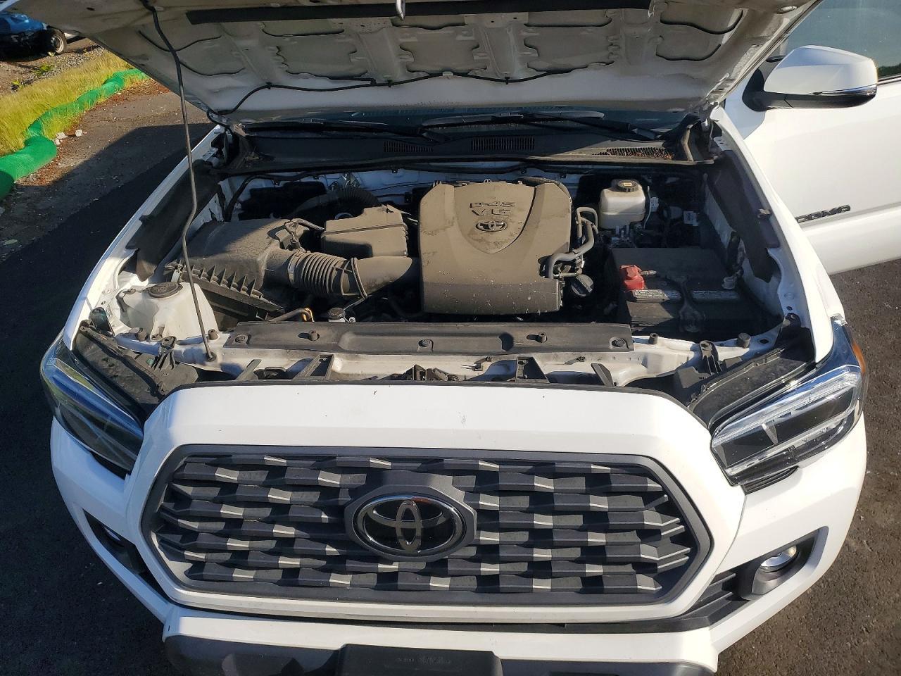 TOYOTA TACOMA