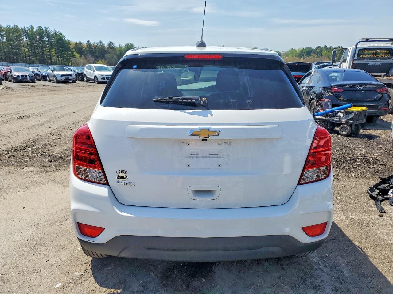 CHEVROLET TRAX