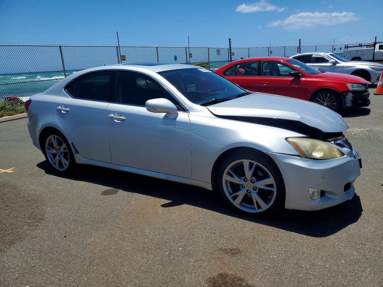 LEXUS IS