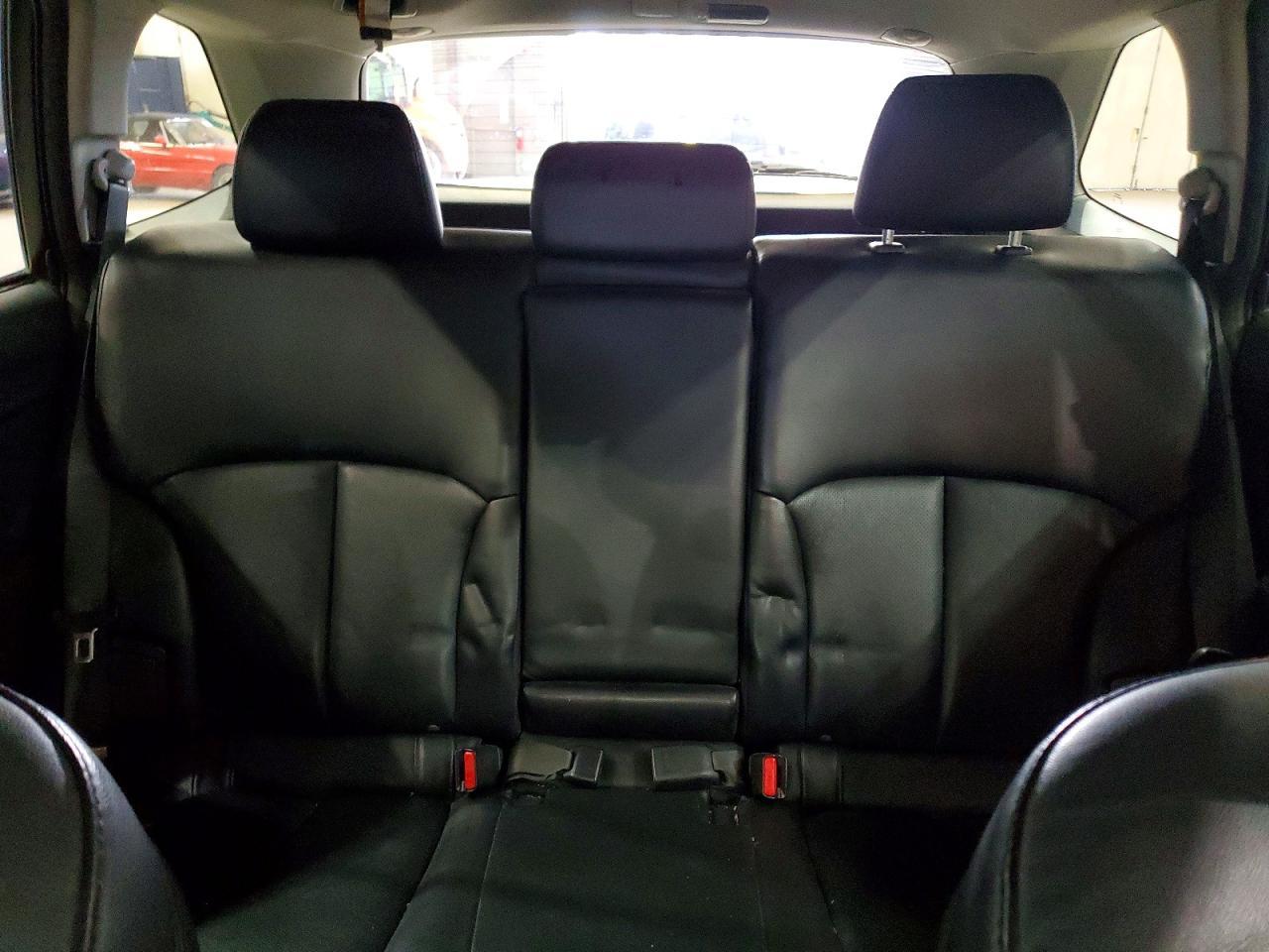 2010 SUBARU OUTBACK — фото 10