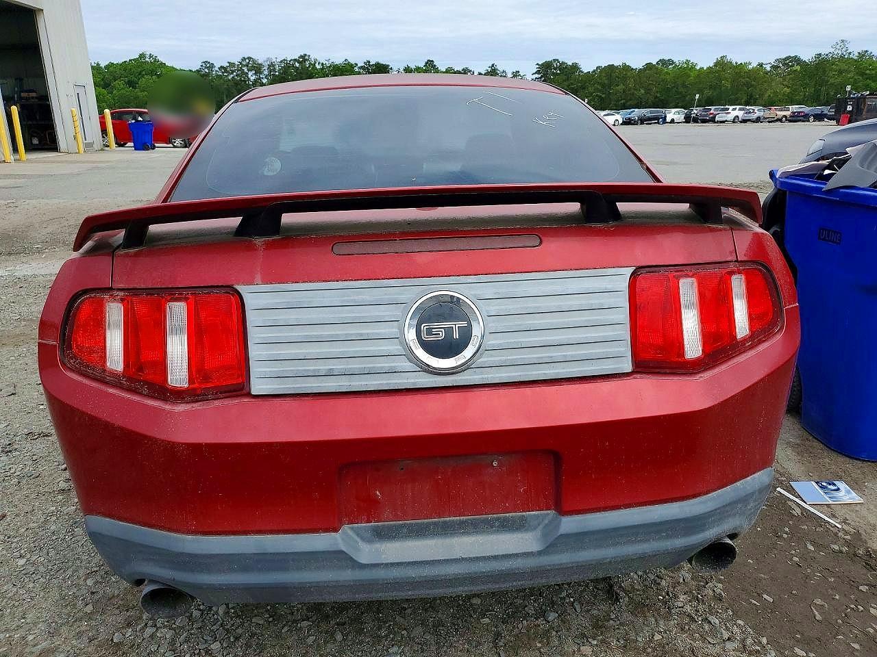 FORD MUSTANG