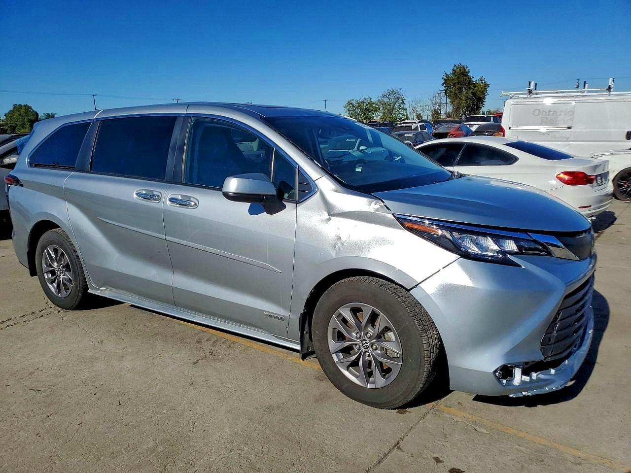 2021 TOYOTA SIENNA — фото 4