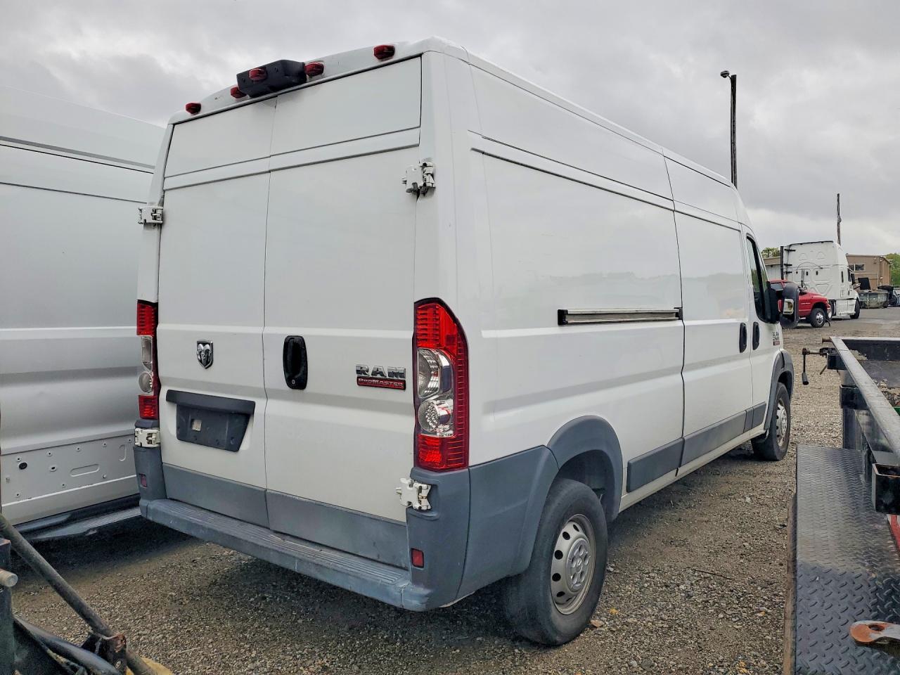 2017 RAM PROMASTER 2500 — фото 3