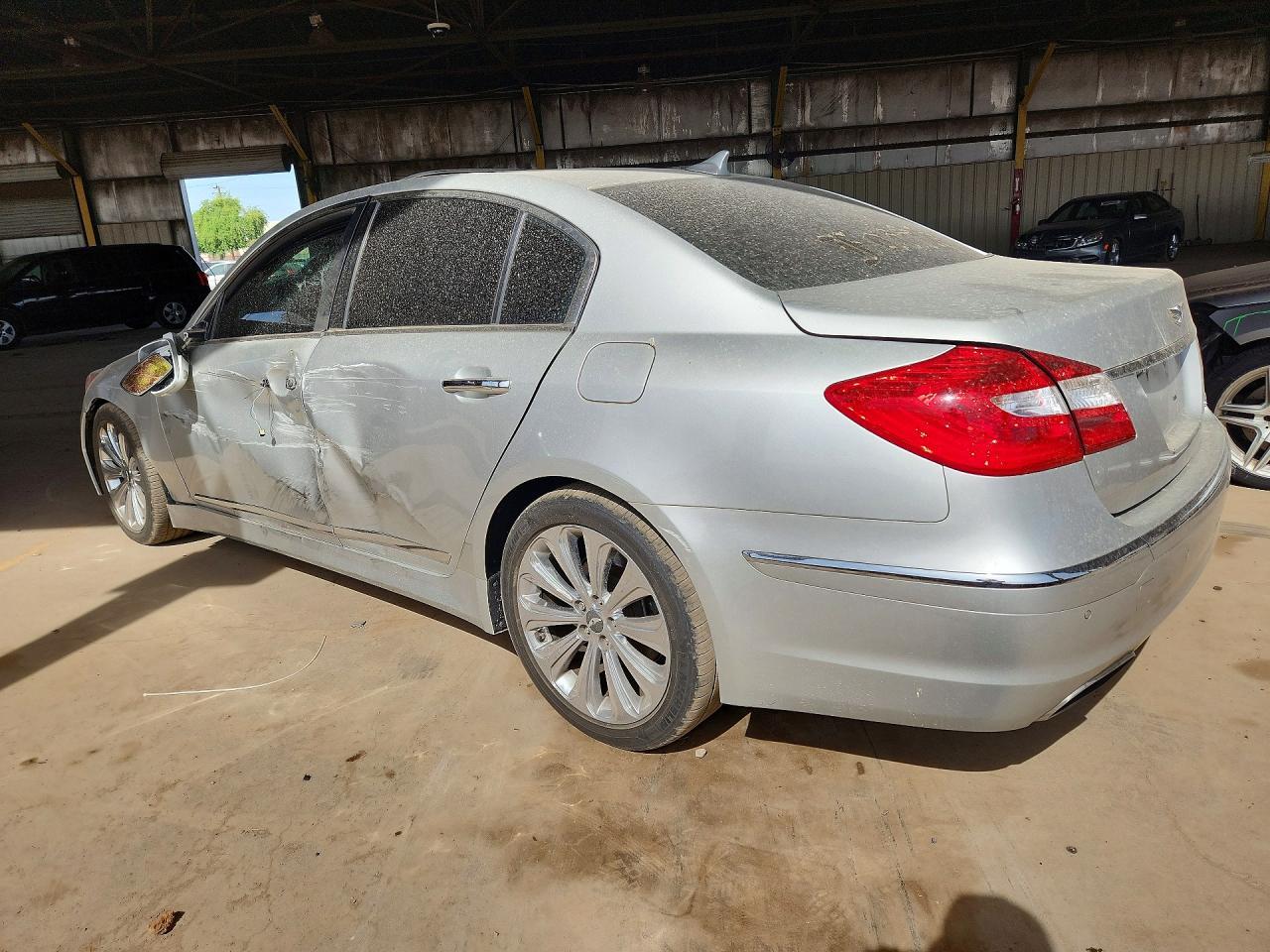 HYUNDAI GENESIS