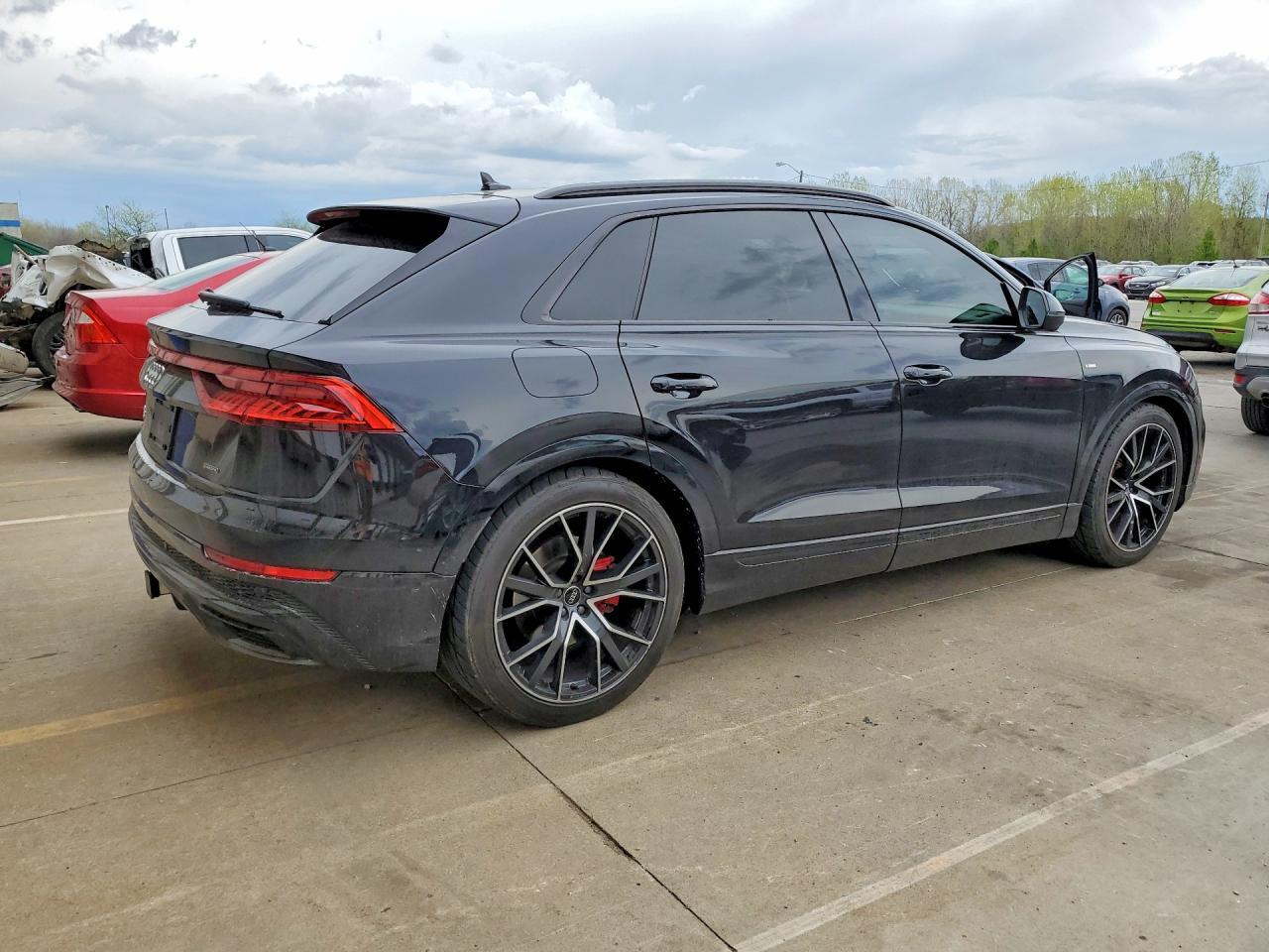 2019 AUDI Q8 — фото 3