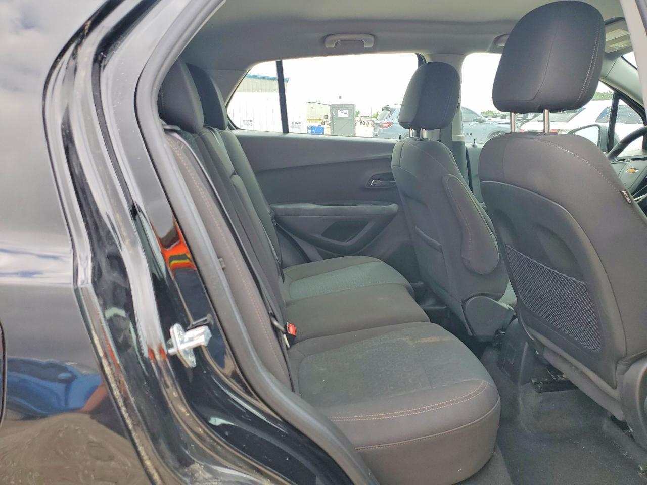 CHEVROLET TRAX
