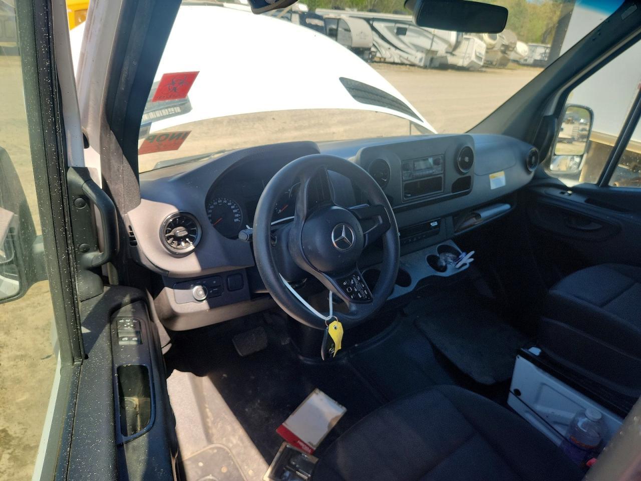 MERCEDES-BENZ SPRINTER