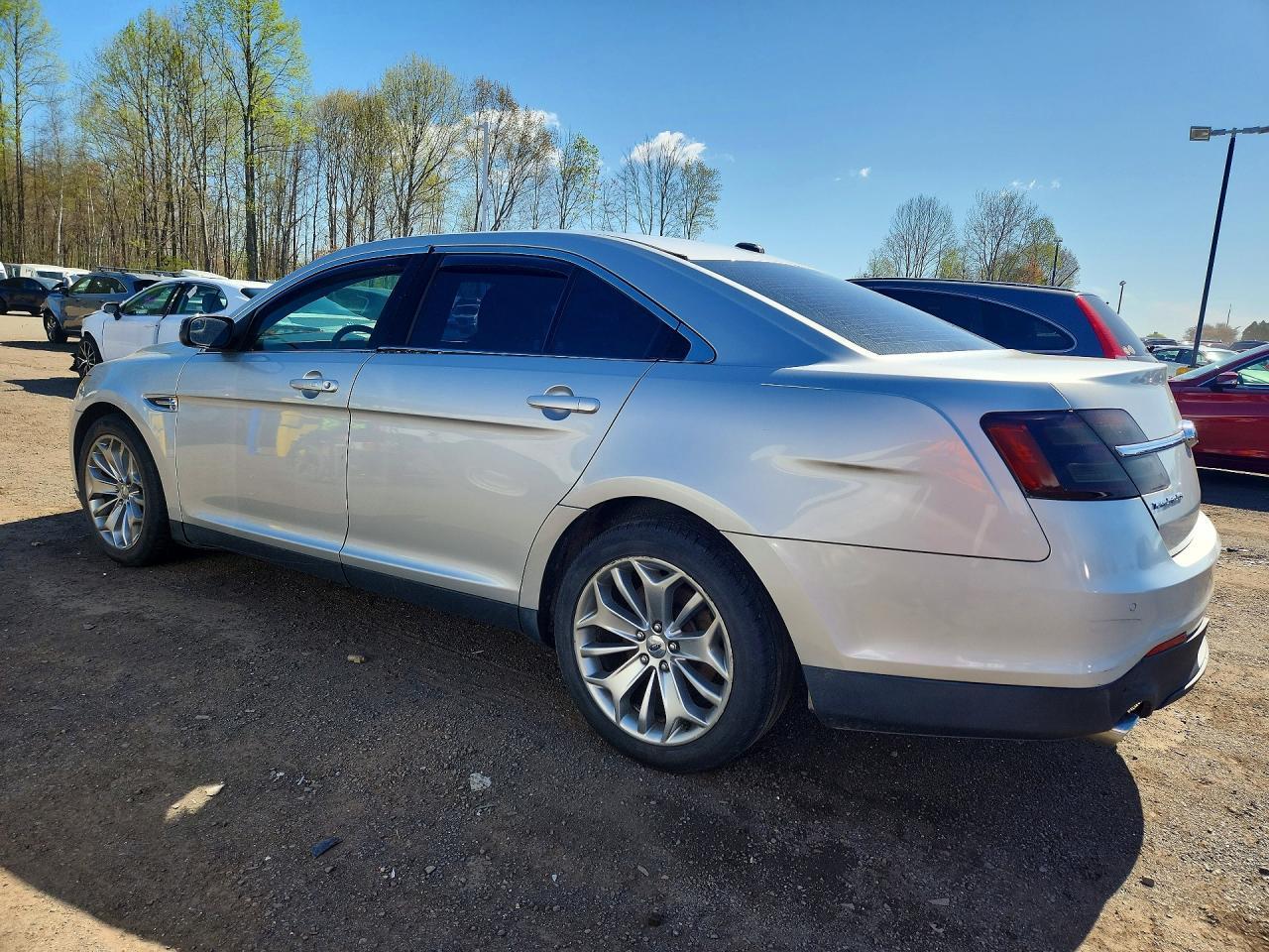 FORD TAURUS