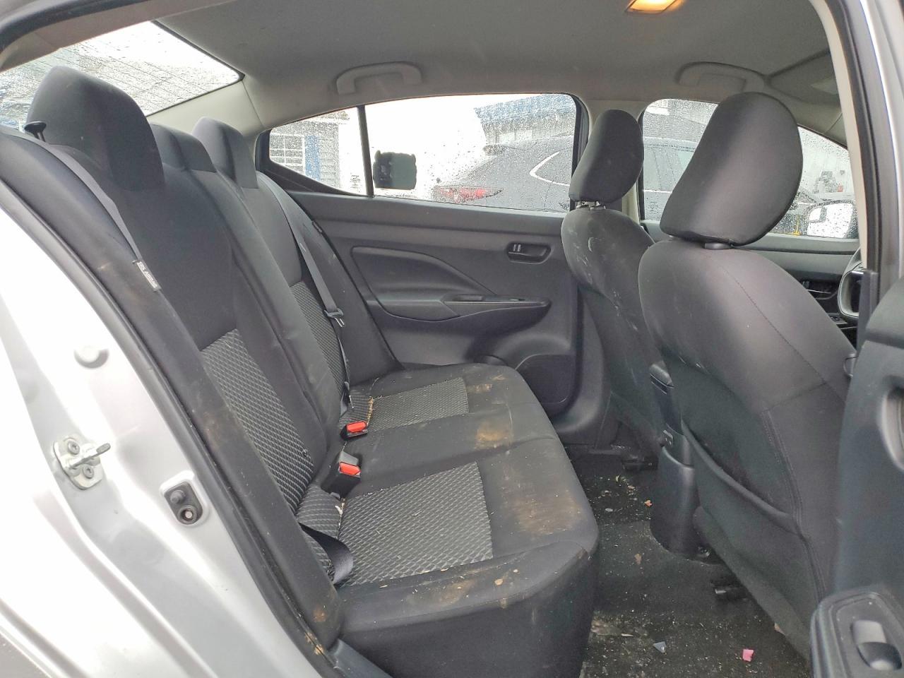 NISSAN VERSA