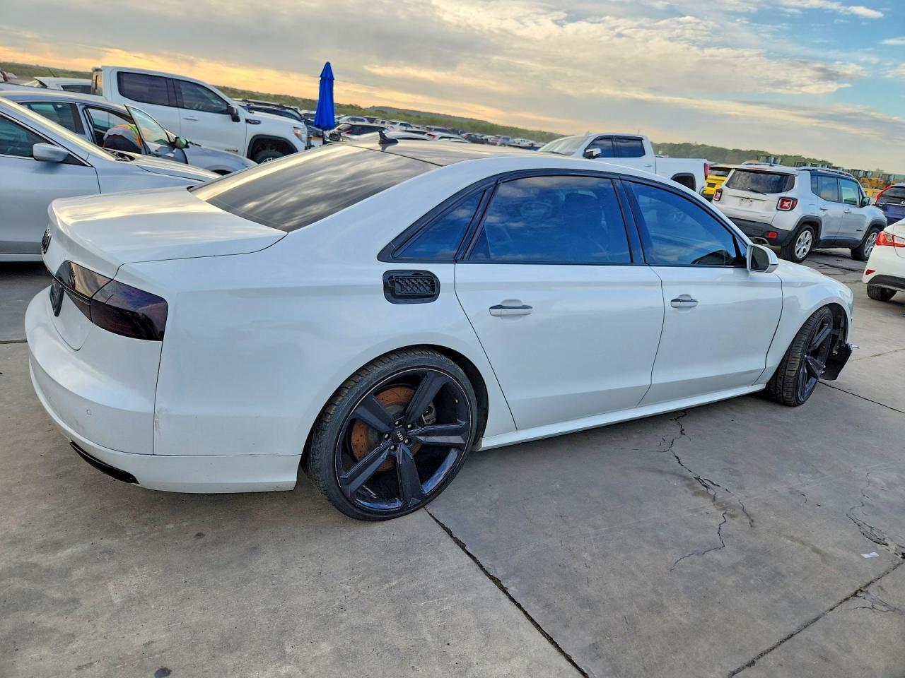 2017 AUDI A8 — фото 3