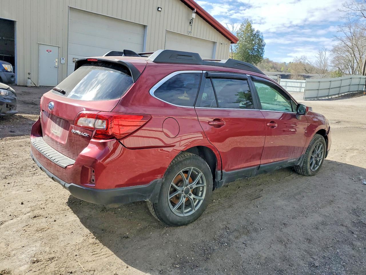 2016 SUBARU OUTBACK — фото 3