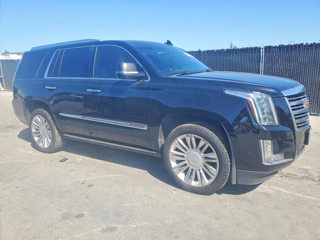 2019 CADILLAC ESCALADE — фото 4