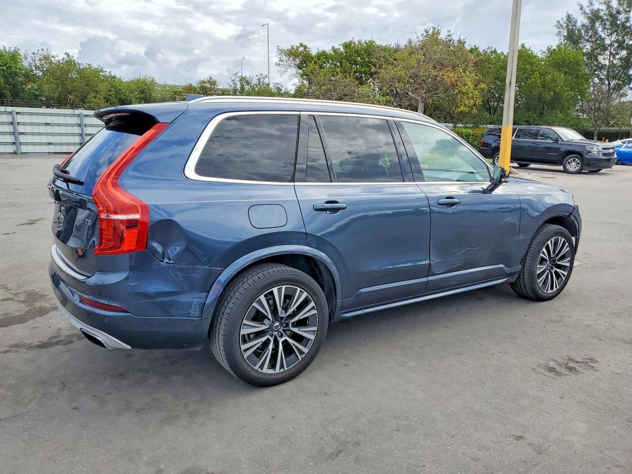 2021 VOLVO XC90 — фото 3
