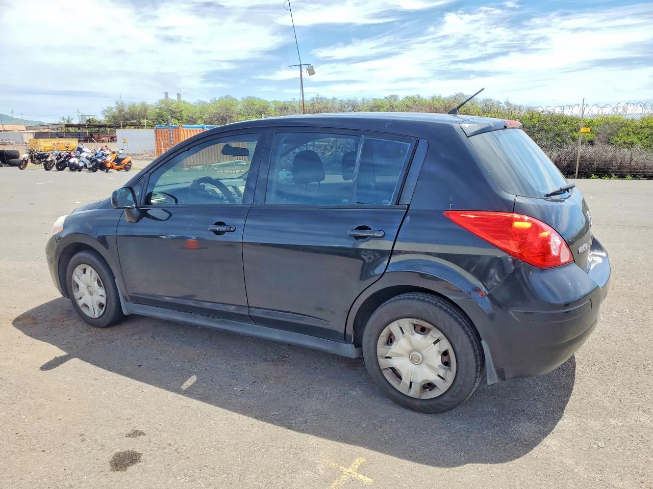 NISSAN VERSA