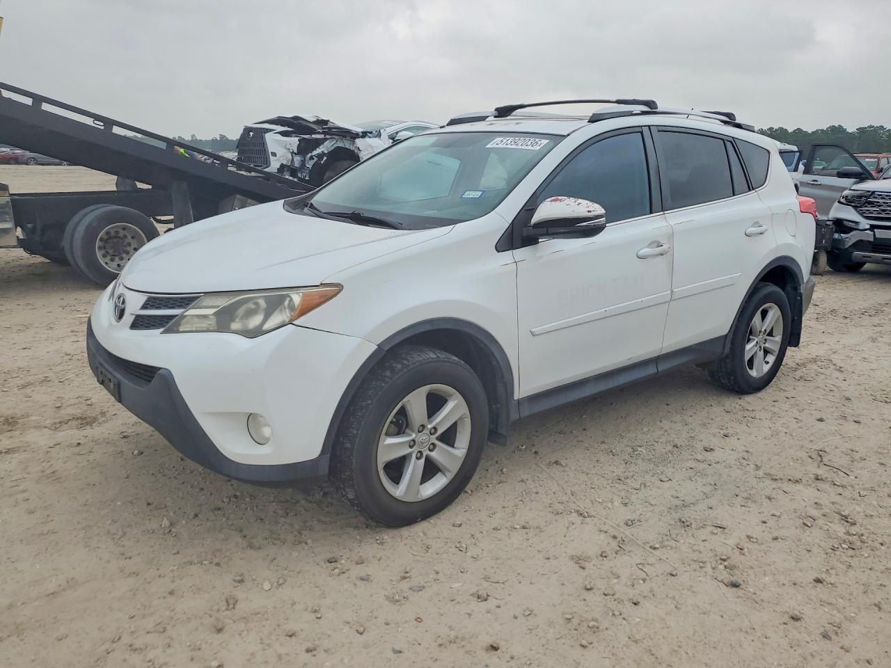 2013 TOYOTA RAV4 — фото 1