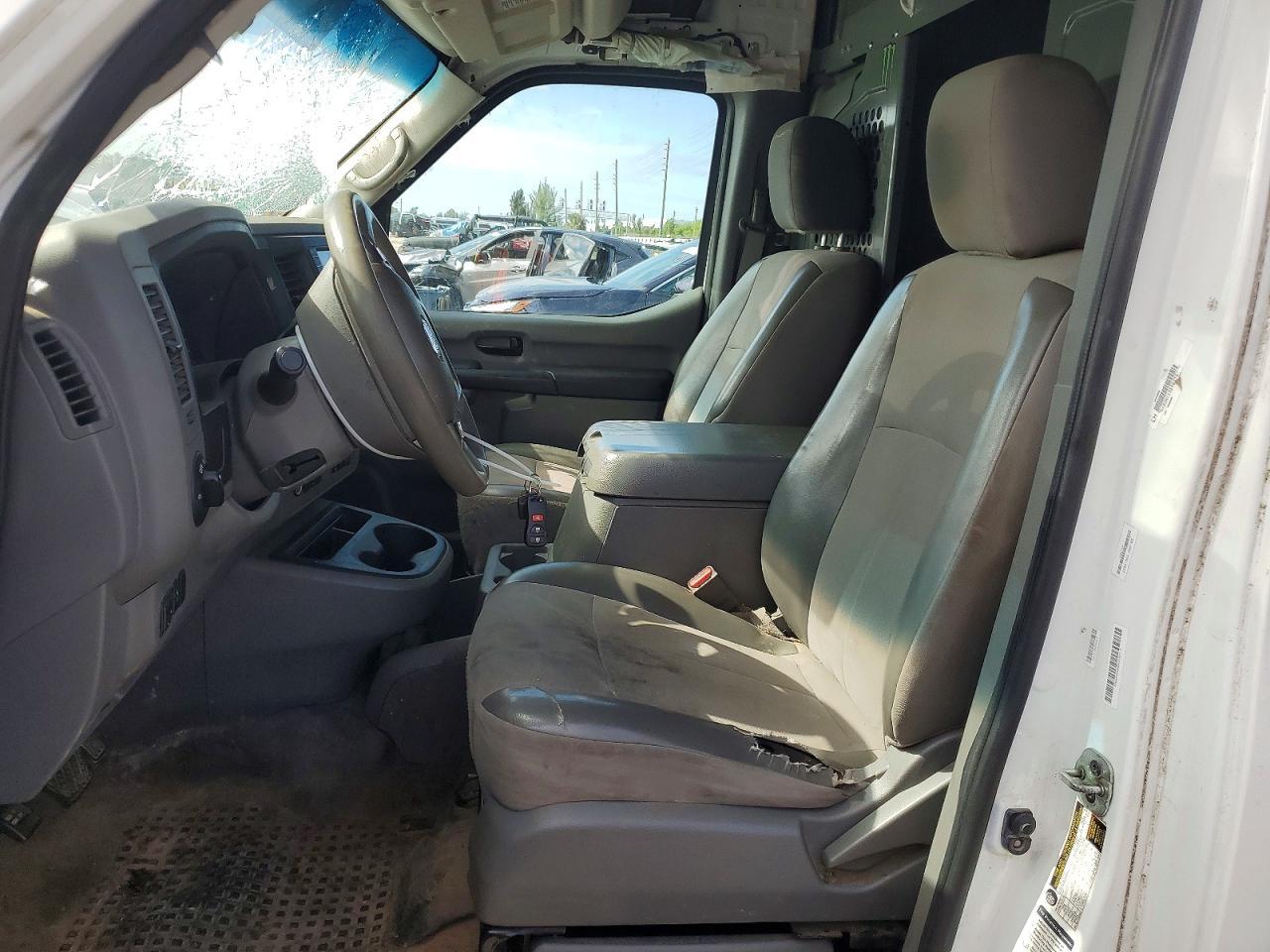 2019 NISSAN NV2500 — фото 7