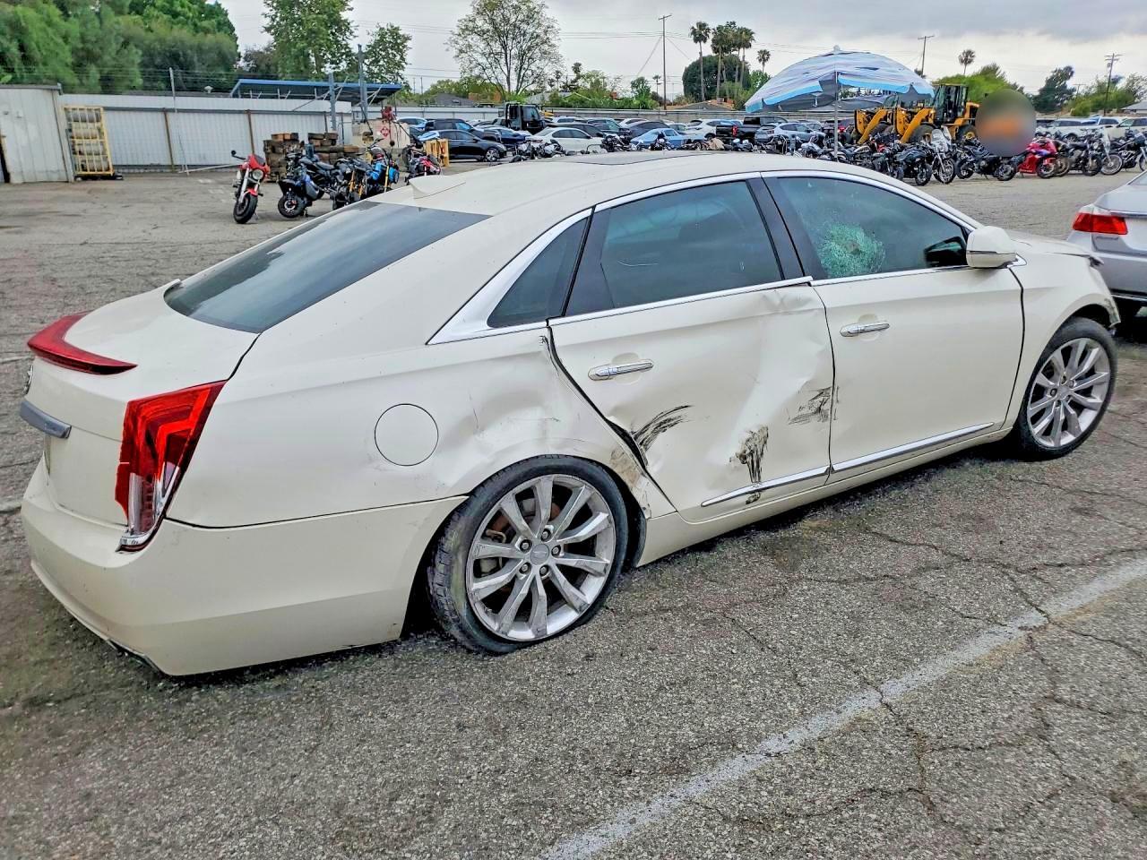 CADILLAC XTS